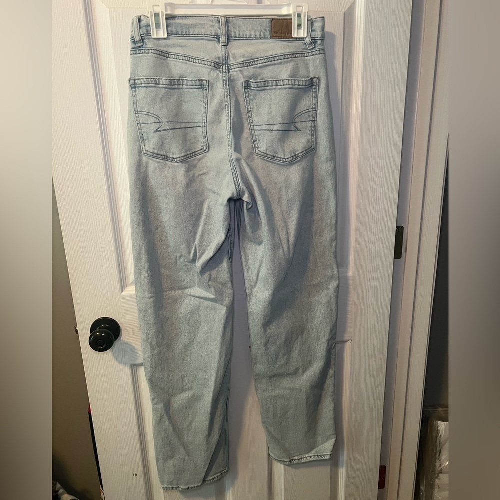 American Eagle Highest Rise Baggy Straight Jeans Women’s Size 6